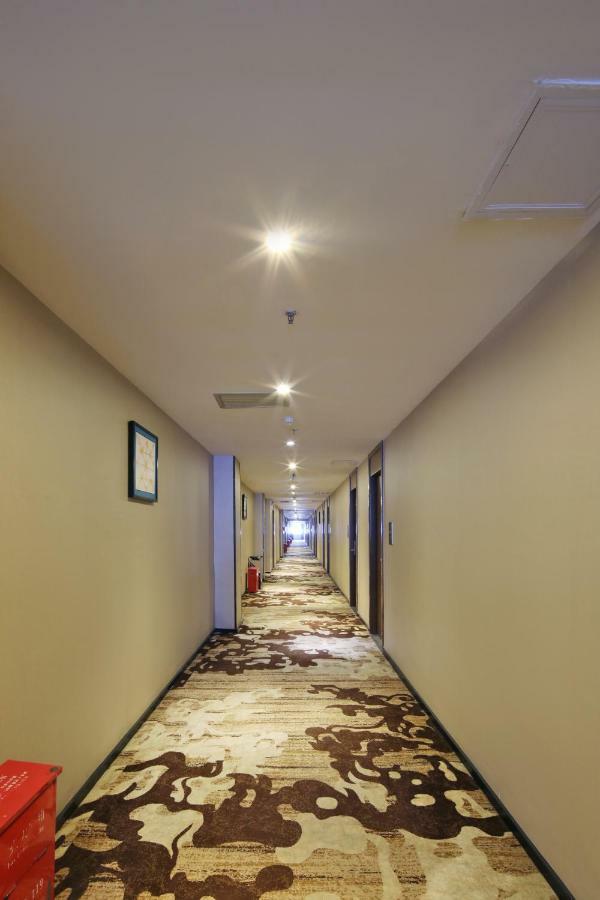 Insail Hotels Railway Station Гуанчжоу Экстерьер фото
